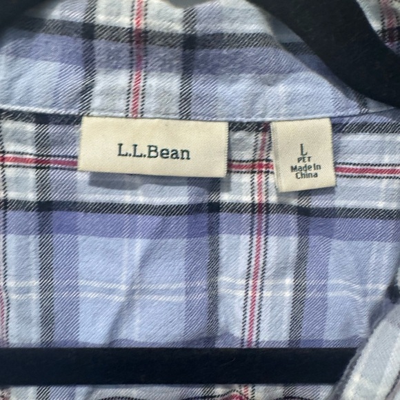 LL Bean Women’s Flannel Button Down - Picture 3 of 4